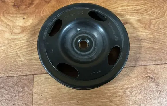 Volkswagen Caddy Crankshaft pulley 03D105255D