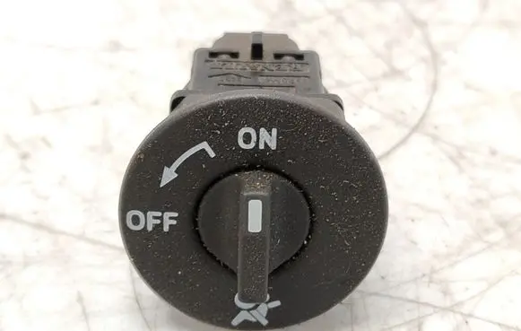 Passenger airbag on/off switch