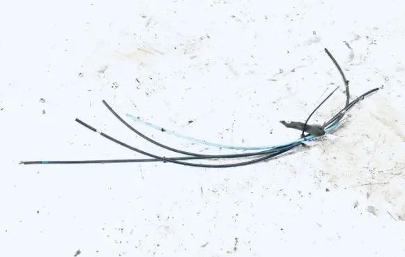 Handbrake/parking brake wiring cable