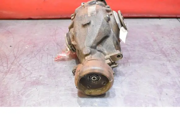 BMW X3 E83 Rear differential 7575381