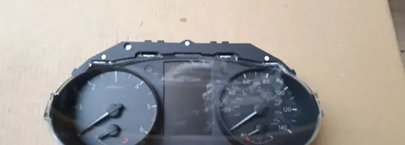 Nissan Qashqai Speedometer (instrument cluster) 4EA3C950A