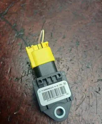 Mercedes-Benz A W169 Airbag deployment crash/impact sensor A1698202226