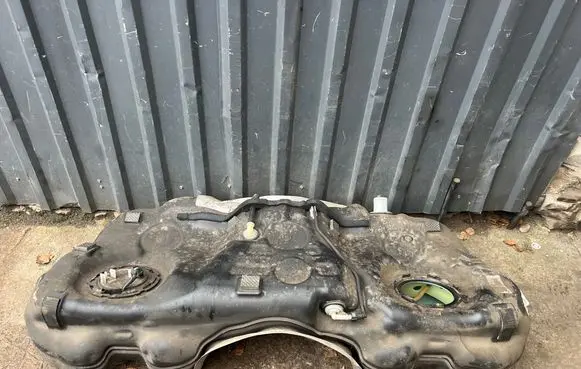 KIA Stinger Fuel tank 31100J5160