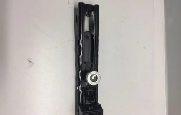 Audi Q3 F3 Seat belt adjustment rail 4M0857819A
