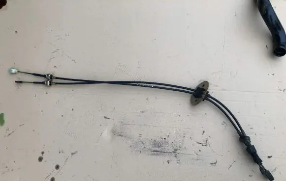 Hyundai Elantra Gear shift cable linkage