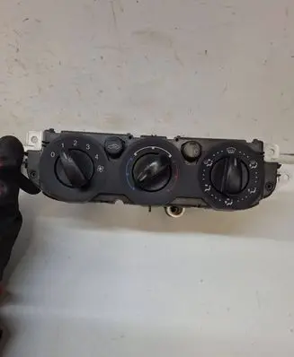 Ford Focus C-MAX Climate control unit 3M5T19980AD 69607320