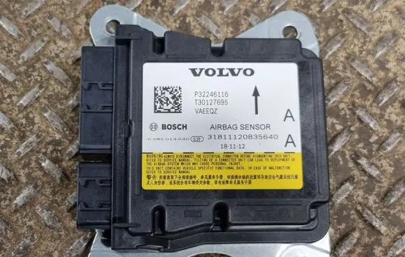 Volvo XC40 Airbag control unit/module 32246116 P32246116 0285014640