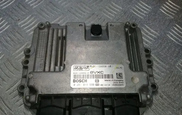 Ford Fiesta Engine control unit/module 8V2112A650XD 0281014990 8V2112A650XC