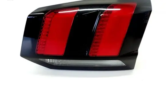Peugeot 5008 II Tailgate rear/tail lights 9811027780