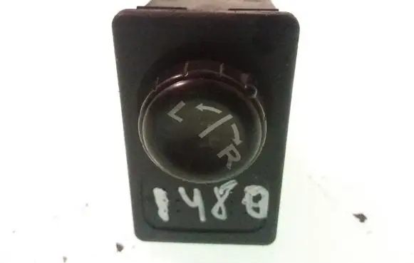 Nissan Primera Wing mirror switch