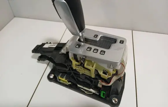Volvo V70 Gear shifter/selector 31259559 T20100915165631