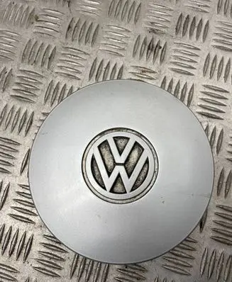 Volkswagen Golf III Original wheel cap 1H0601149H