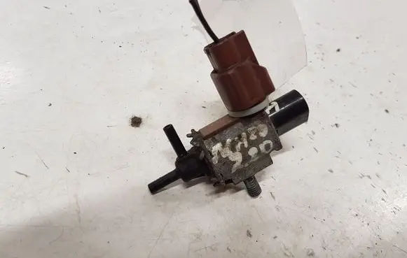 Mazda 6 Vacuum valve K5T46591