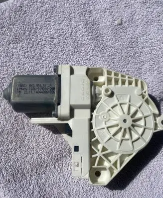 Audi A4 S4 B8 8K Rear door window regulator motor 8K0959811A