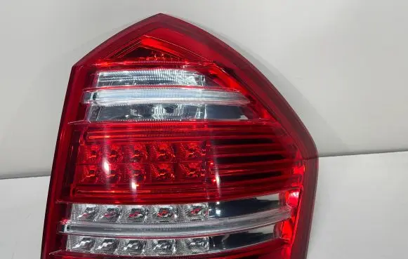 Mercedes-Benz GL X164 Rear/tail lights A1648203664 00010319