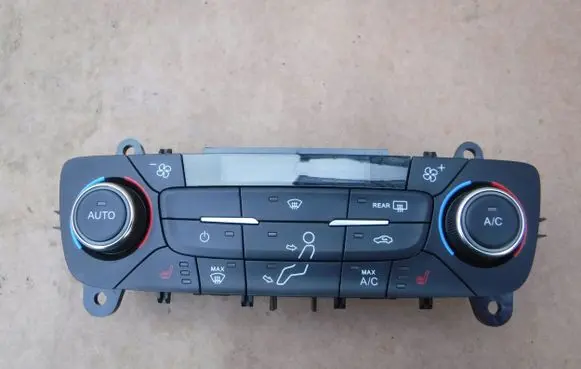 Ford Escape III Climate control unit GJ5T18C612CE