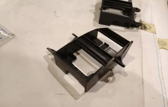 Mercedes-Benz S W221 Front parking sensor holder (PDC) A2218850467