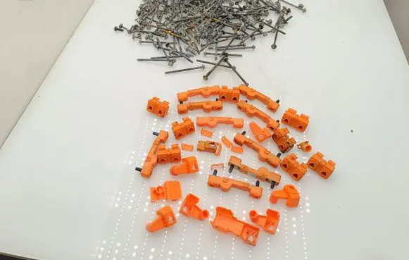 Nuts/bolts