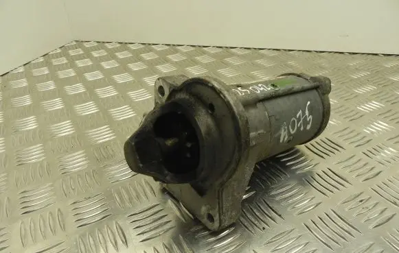 Ford Focus Starter motor AV6N11000GD