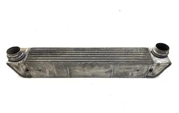 BMW 5 E60 E61 Intercooler radiator 7795823 779582301