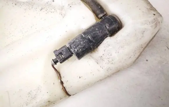 Audi Q7 4L Headlight washer pump 3b0955681