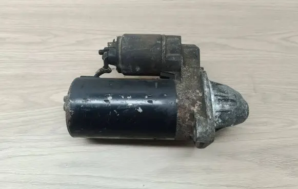 Volvo V70 Starter motor 0001109041 00110904