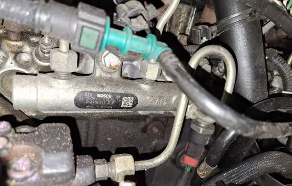 Peugeot 607 Fuel main line pipe 0445214019