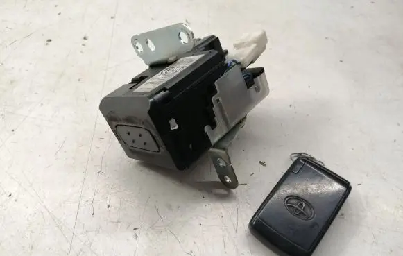 Toyota Corolla Verso AR10 Ignition key card reader 896100F010 890700F010