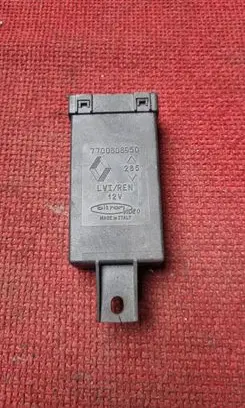 Renault Safrane Door control unit/module 7700808950