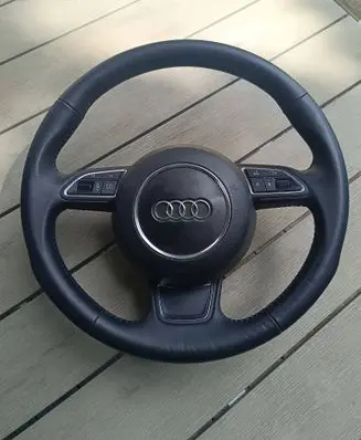 Audi A1 Steering wheel 670ATL2012FYKD 611146800D 8X0880201C