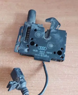 Audi A4 S4 B9 Engine bonnet/hood lock/catch 8W0823509