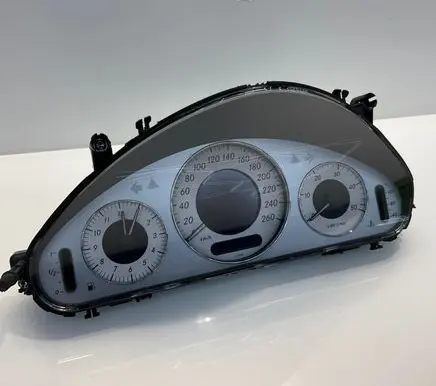 Mercedes-Benz E W211 Speedometer (instrument cluster) A2115402548 110080292 2115402548