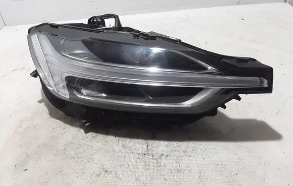 Volvo XC60 Headlight/headlamp 31656563