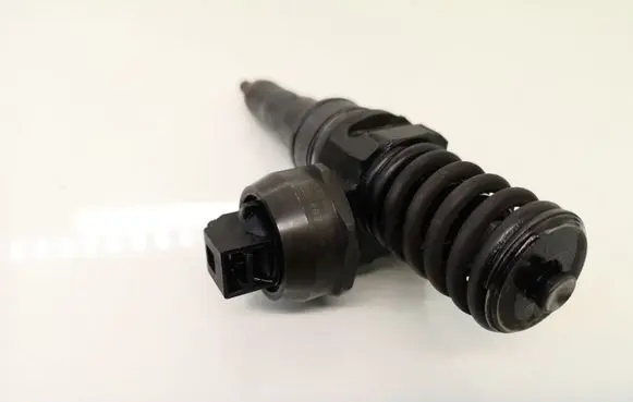 Skoda Octavia Mk2 (1Z) Fuel injector 038130073BQ 0414720312