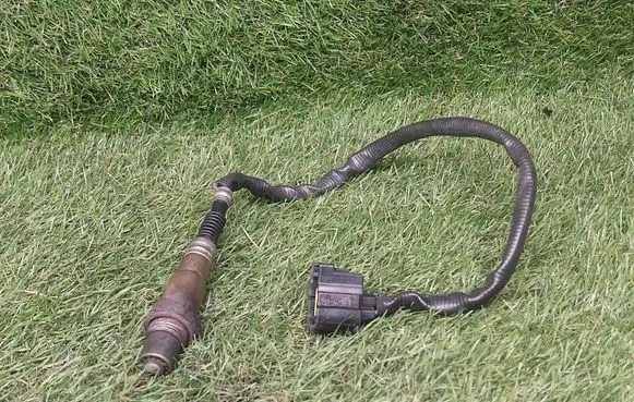 Mercedes-Benz E W212 Lambda probe sensor 0045420818 0258006747