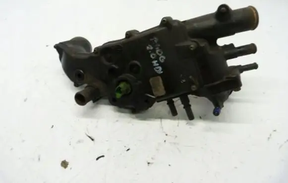 Thermostat/thermostat housing