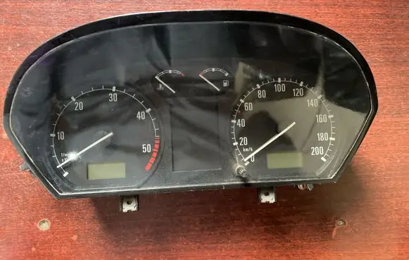 Skoda Octavia Mk2 (1Z) Speedometer (instrument cluster) 110080014
