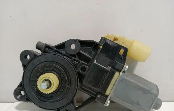 Mini One - Cooper R57 Front door window regulator motor 2757044