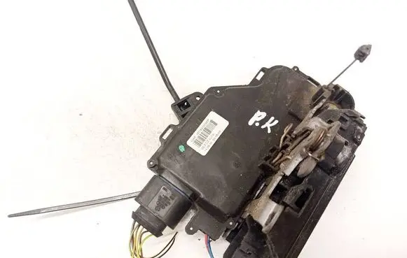 Skoda Octavia Mk2 (1Z) Front door lock 3D1837015AP