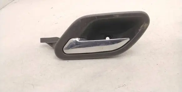 BMW 5 E39 Front door interior handle 8226049
