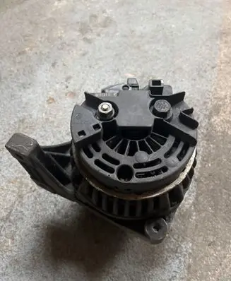 Volvo S40 Generator/alternator 8676498
