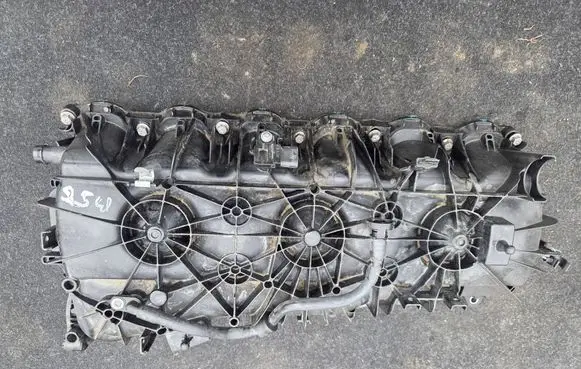 BMW 4 G22 G23 G24 G26 Intake manifold 8647977 10543512