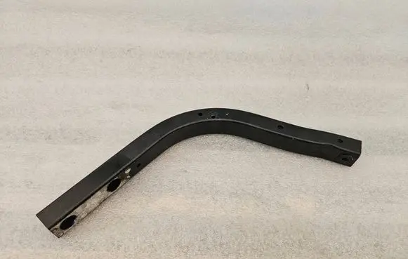 Audi A8 S8 D3 4E Front splash guards bracket 4E0821264A