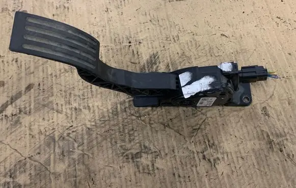 Ford Focus Accelerator throttle pedal BV619F836AB 6PV01036830