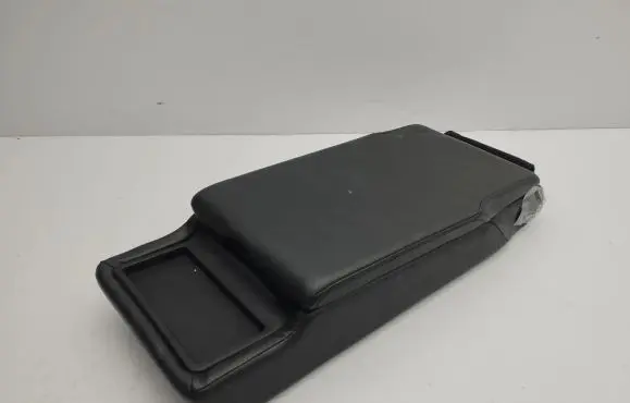 Infiniti FX Rear seat armrest 