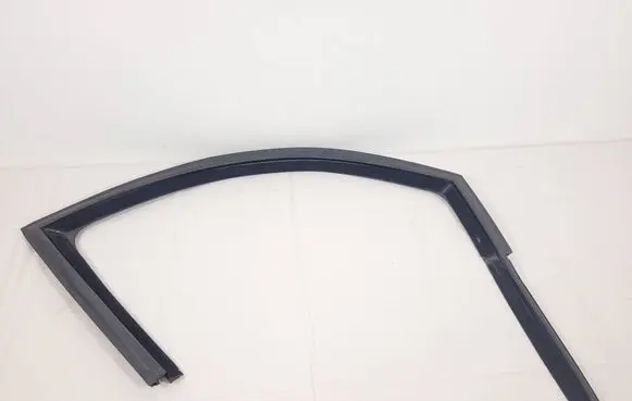 Seat Ibiza IV (6J,6P) Front door glass trim molding 6J4837432A