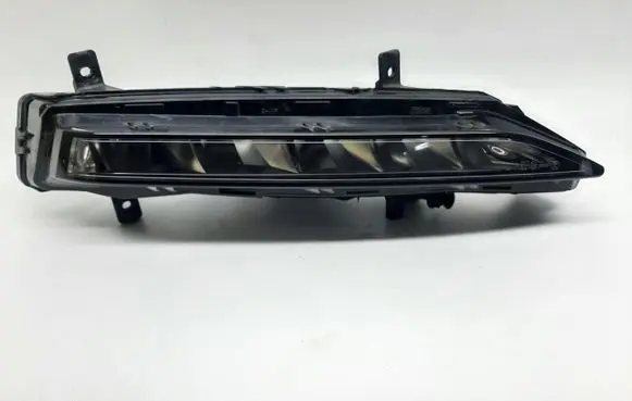 Skoda Superb B8 (3V) Front fog light 3V0941700B