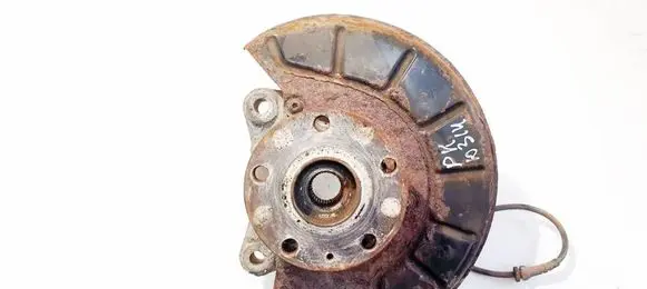 Volkswagen PASSAT B6 Front wheel hub