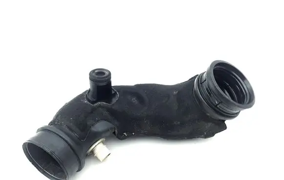 Maserati Ghibli Air intake hose/pipe 670030057