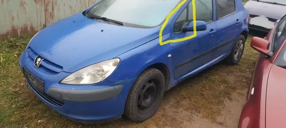 Peugeot 307 Front door vent window glass four-door 